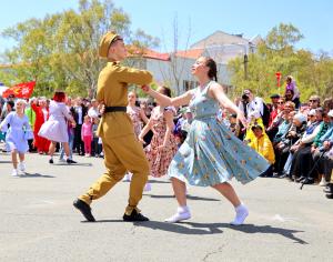 «Восточники» и жители Врангеля отпраздновали День Победы
