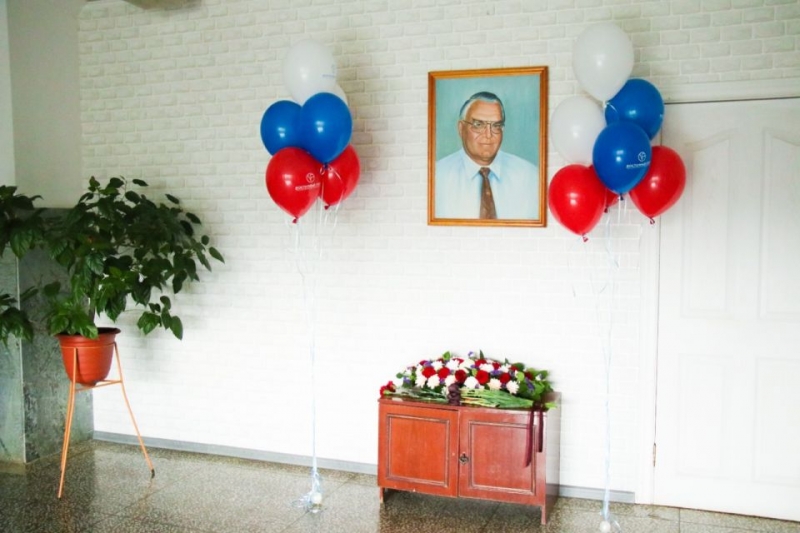 «Восточный Порт» провел соревнования по плаванию памяти Геннадия Жебелева