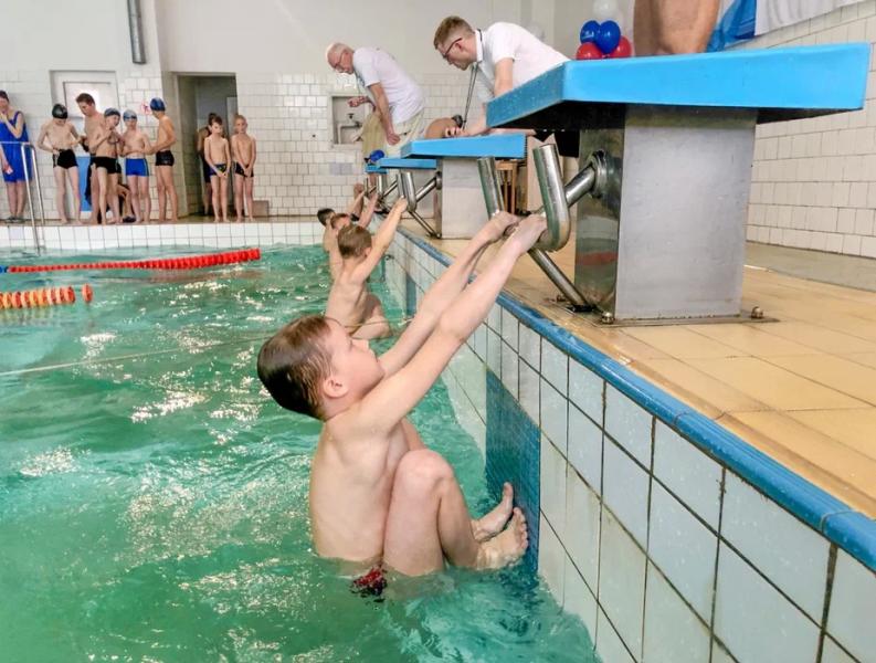 «Восточный Порт» провел соревнования по плаванию памяти Геннадия Жебелева