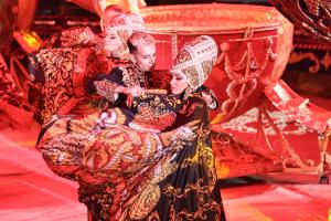 «Все на премьеру». Грандиозное шоу  Гии Эрадзе «Бурлеск» представят во Владивостоке