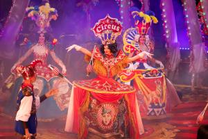 «Все на премьеру». Грандиозное шоу  Гии Эрадзе «Бурлеск» представят во Владивостоке