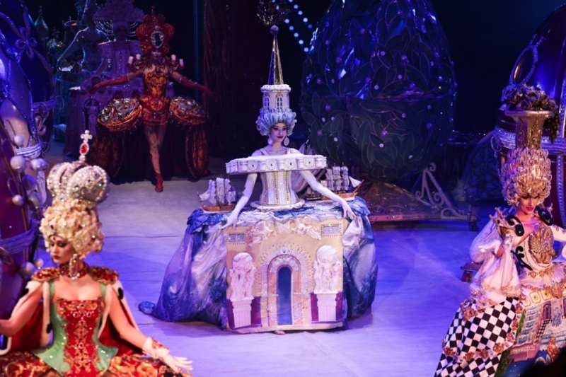 «Все на премьеру». Грандиозное шоу  Гии Эрадзе «Бурлеск» представят во Владивостоке
