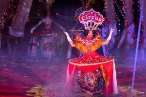 «Все на премьеру». Грандиозное шоу  Гии Эрадзе «Бурлеск» представят во Владивостоке